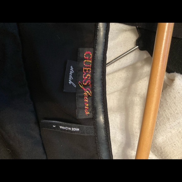 Guess black mini dress with pockets and gold chain. - Picture 4 of 5